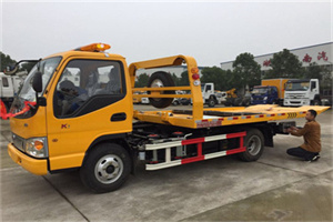 余干哪里有拖车服务